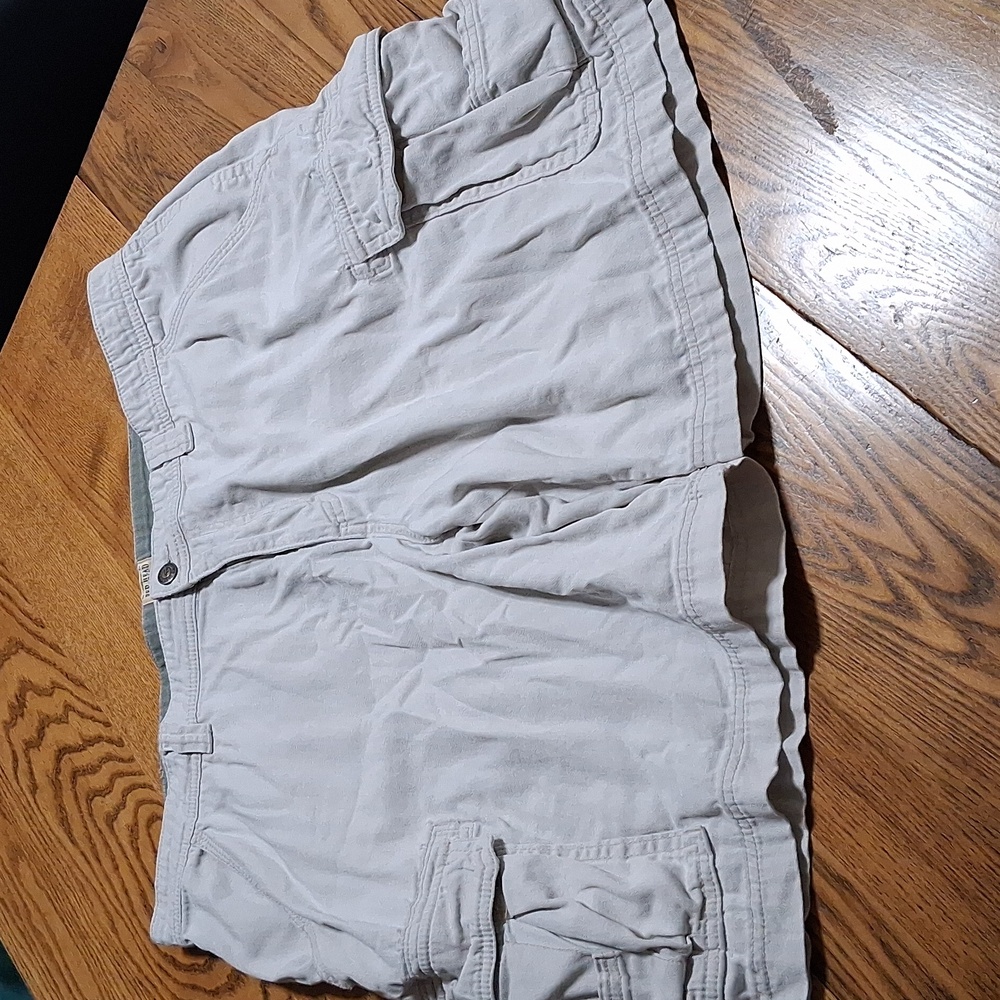 RED HEAD Mens Shorts 38 Cargo Used Preowned White? Creme ? Redhead